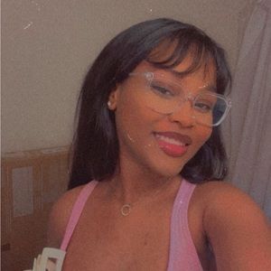 Meet your Posher, Renee